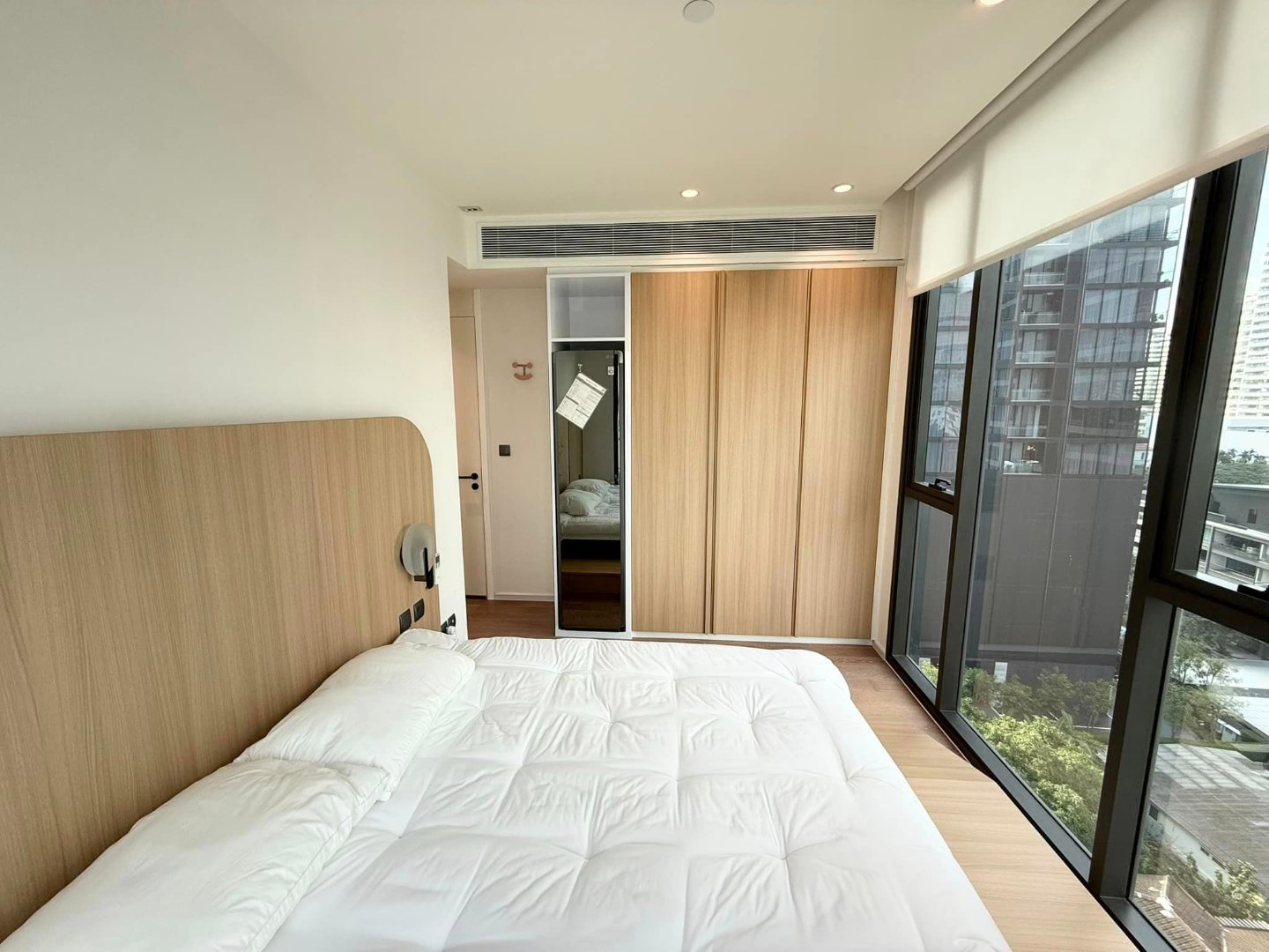 CL00064-MUNIQ Sukhumvit-23-Hero-Picture-3.jpg