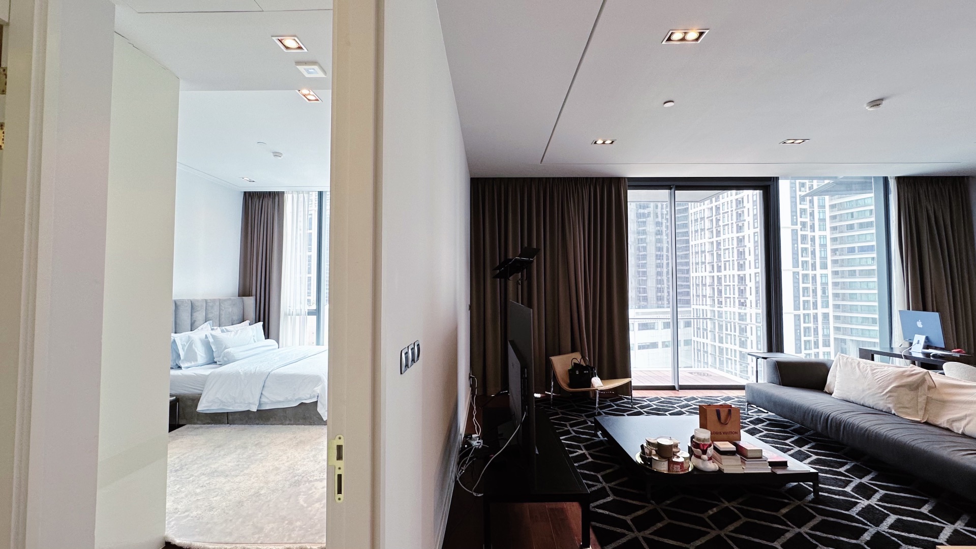 marque-sukhumvit-2-bedrooms-131sqm-5.jpg