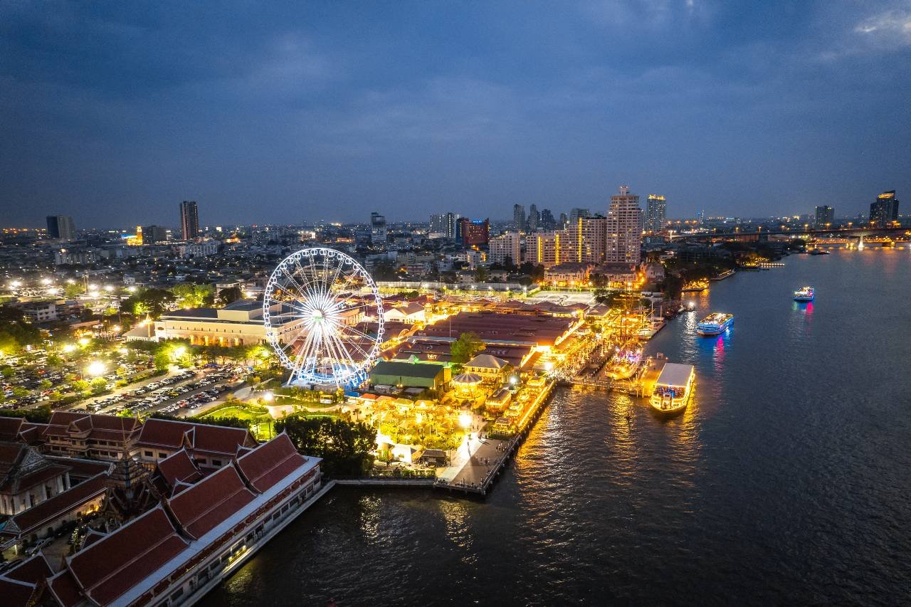 Muniq Charoen Krung Muniq Charoen Krung
