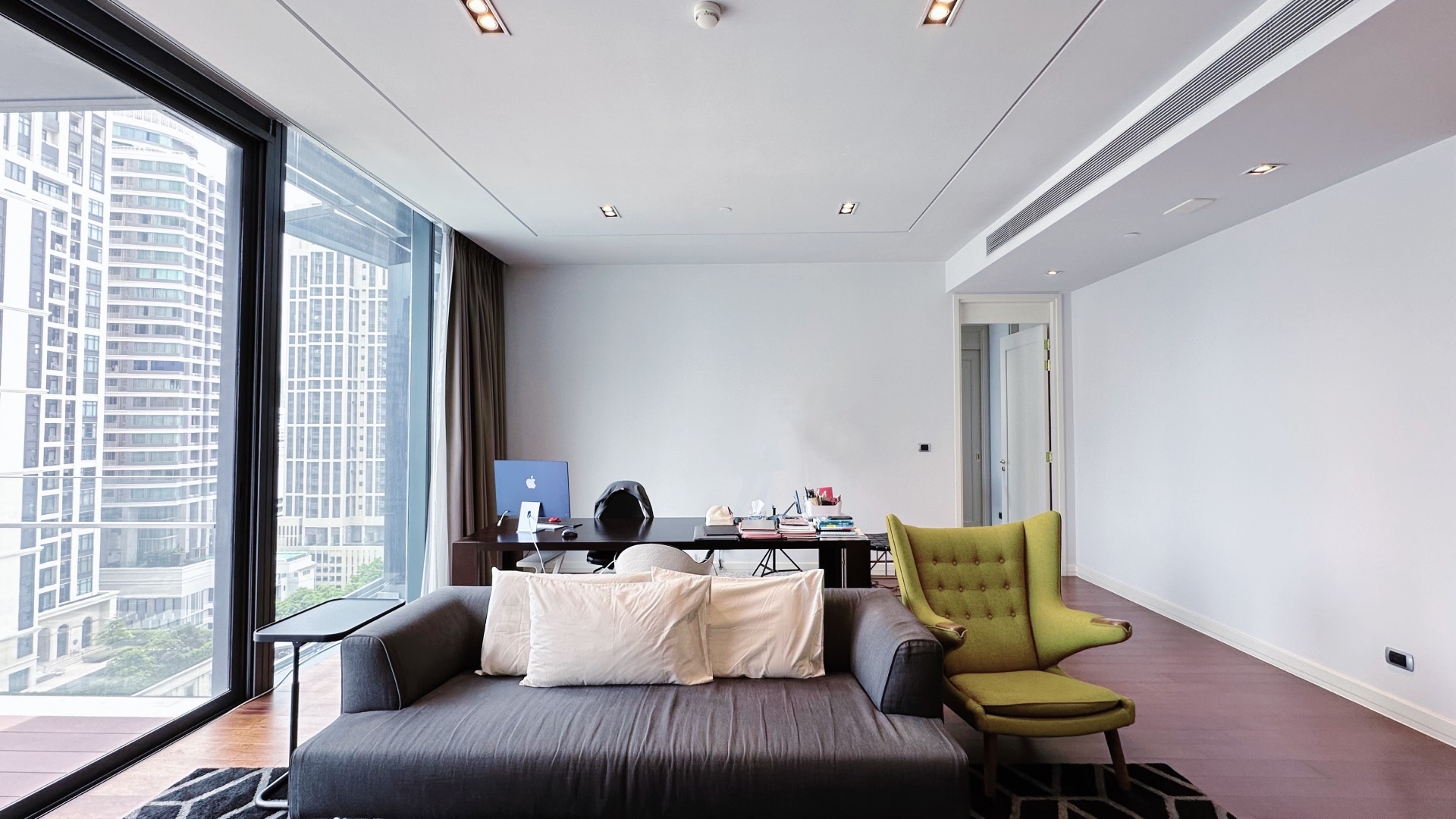 marque-sukhumvit-2-bedrooms-131sqm-4.jpg