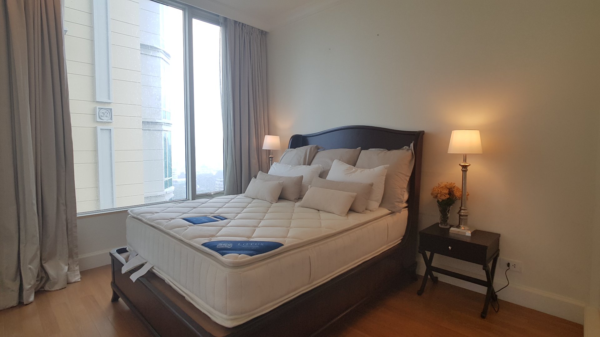 royce-private-residence-penthouse-10.jpg