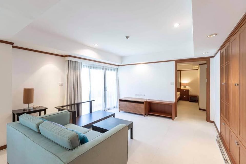 CR00188_Sukhumvit House-Hero-Picture-4.jpg