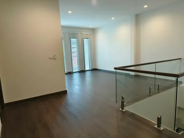 HR0004_Ekkamai House 1-hero-picture-4.webp