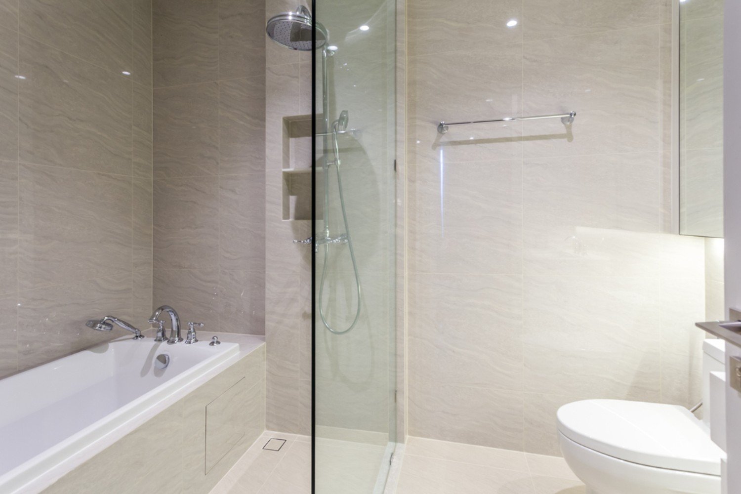muniq-langsuan-1-bedroom-middle-floor-9.jpg