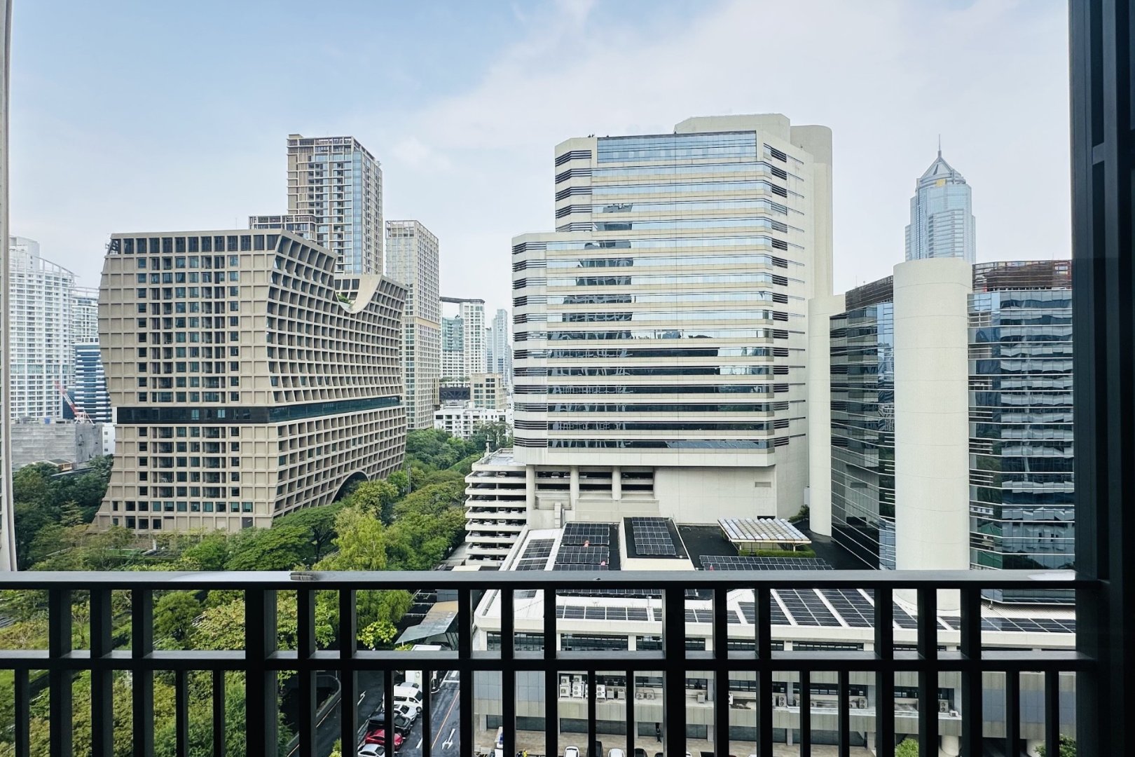 muniq-langsuan-2-bedrooms-furnished-middle-floor-6.jpg