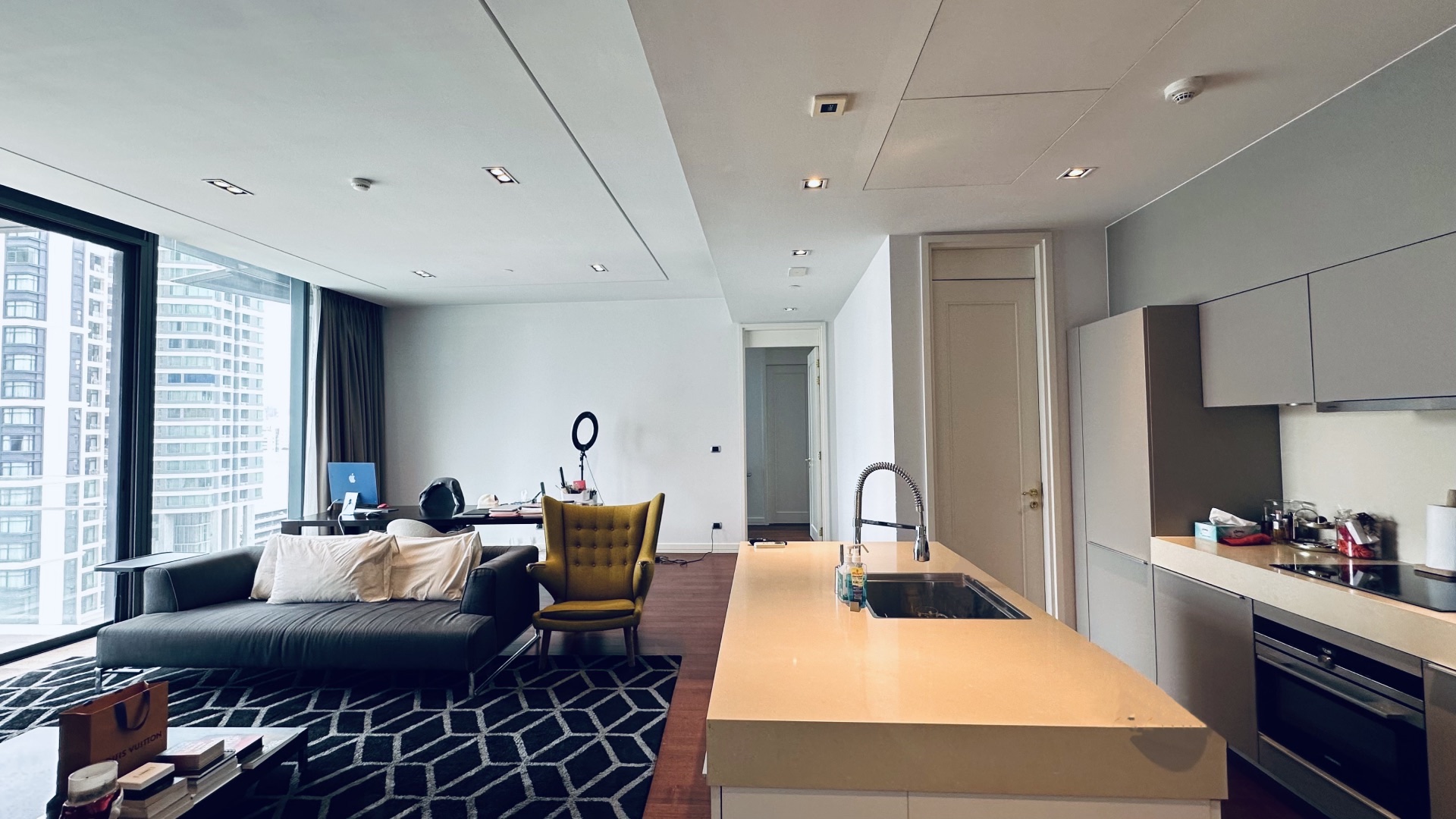 marque-sukhumvit-2-bedrooms-131sqm-1.jpg