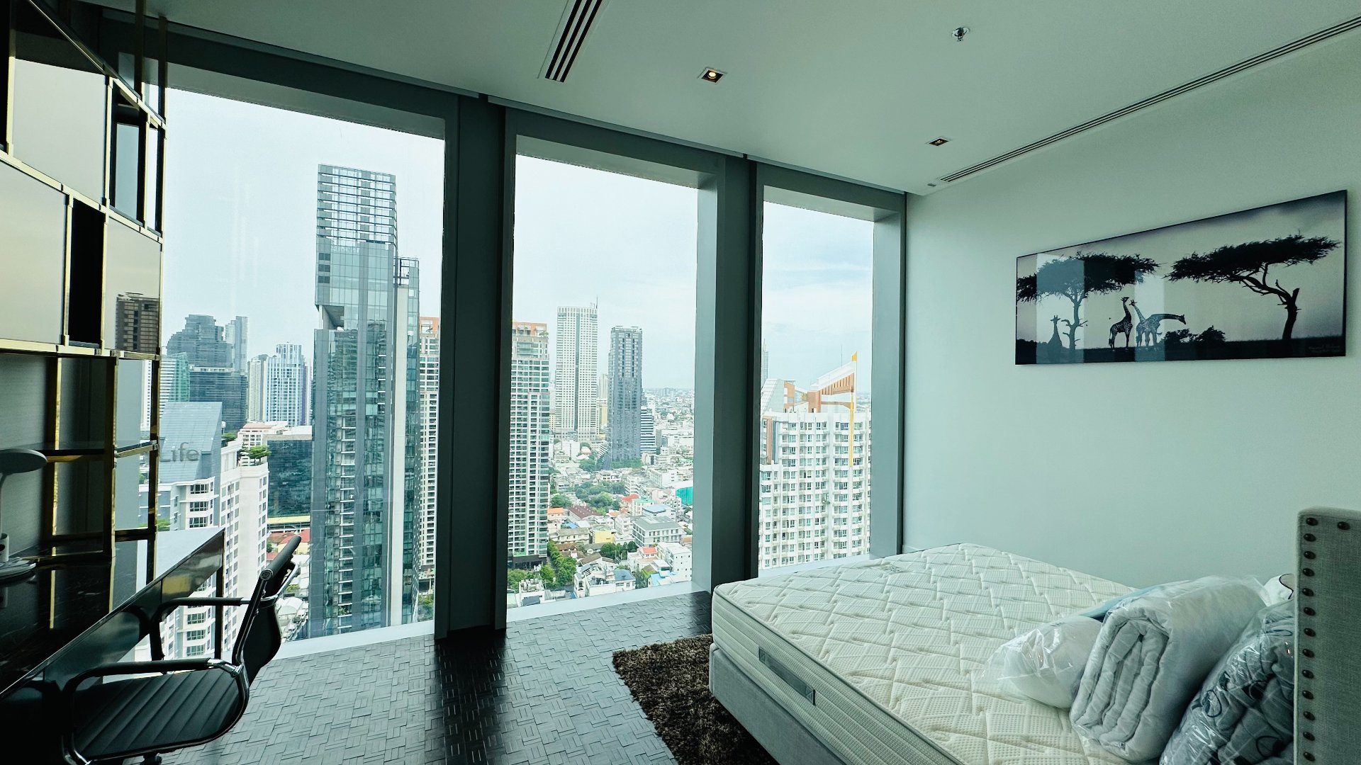 CL00048-The-Ritz-Carlton-Residences-Bangkok-Hero-Picture-9.jpg