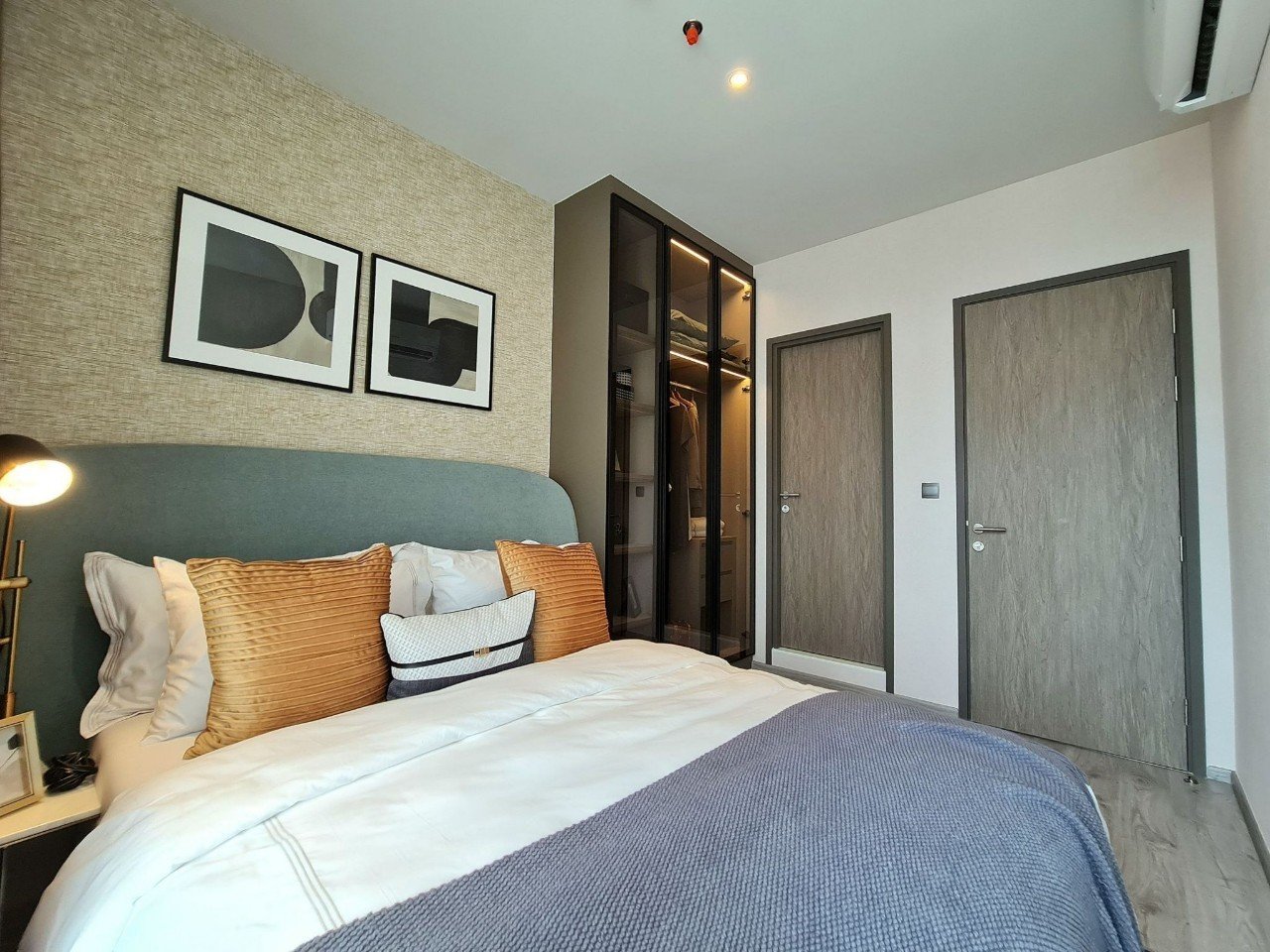 Rhythm-Estate-Ekkamai-40-Sq.m.-Hero-1.jpg