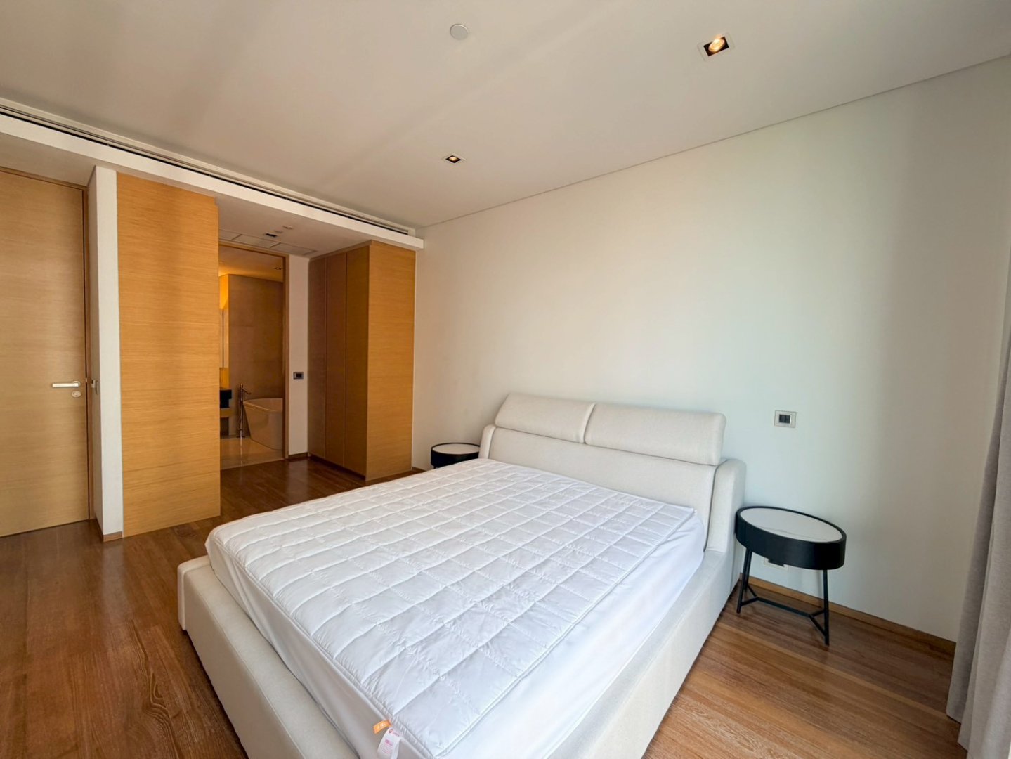 CL00095-Saladaeng-Residence-Hero-Picture-3.jpg