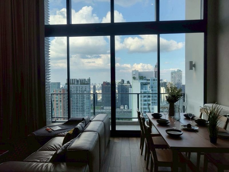 CR00170-The-Lofts-Asoke-Hero-Photo-1.jpg