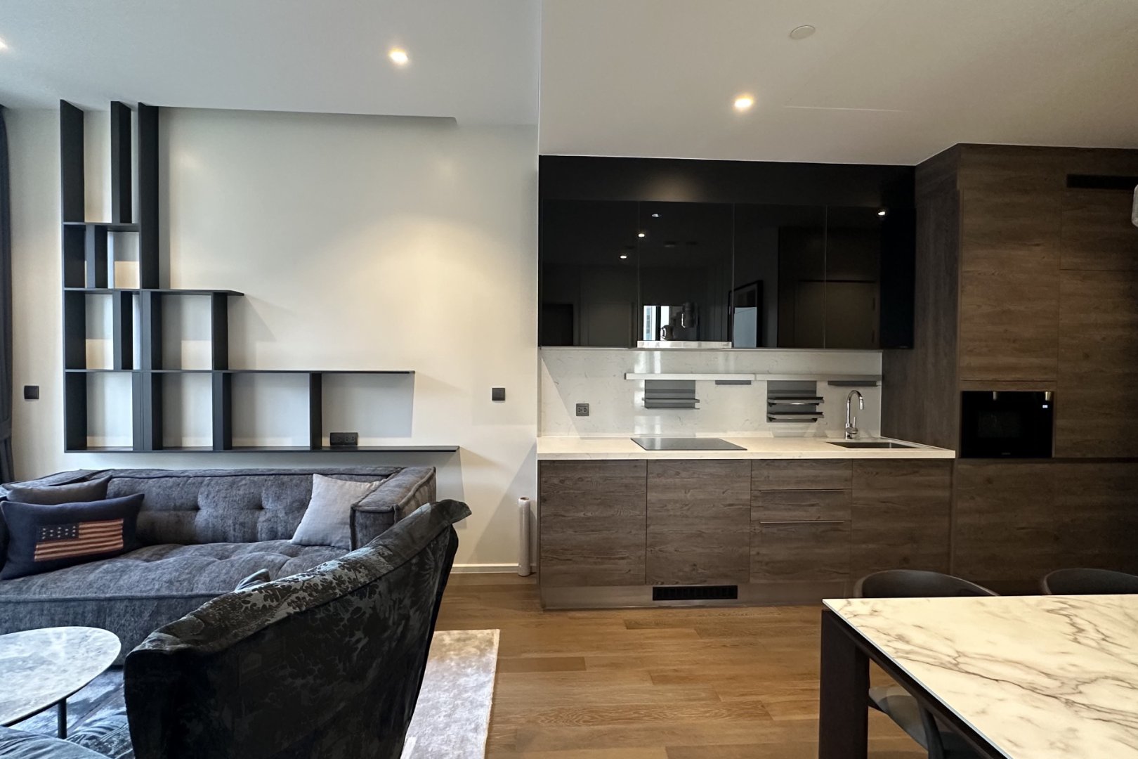 muniq-langsuan-2bedroom-4.jpg