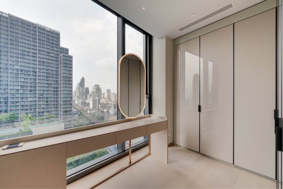 CR00189_Scope Thonglor-Hero-Pic-5.jpg