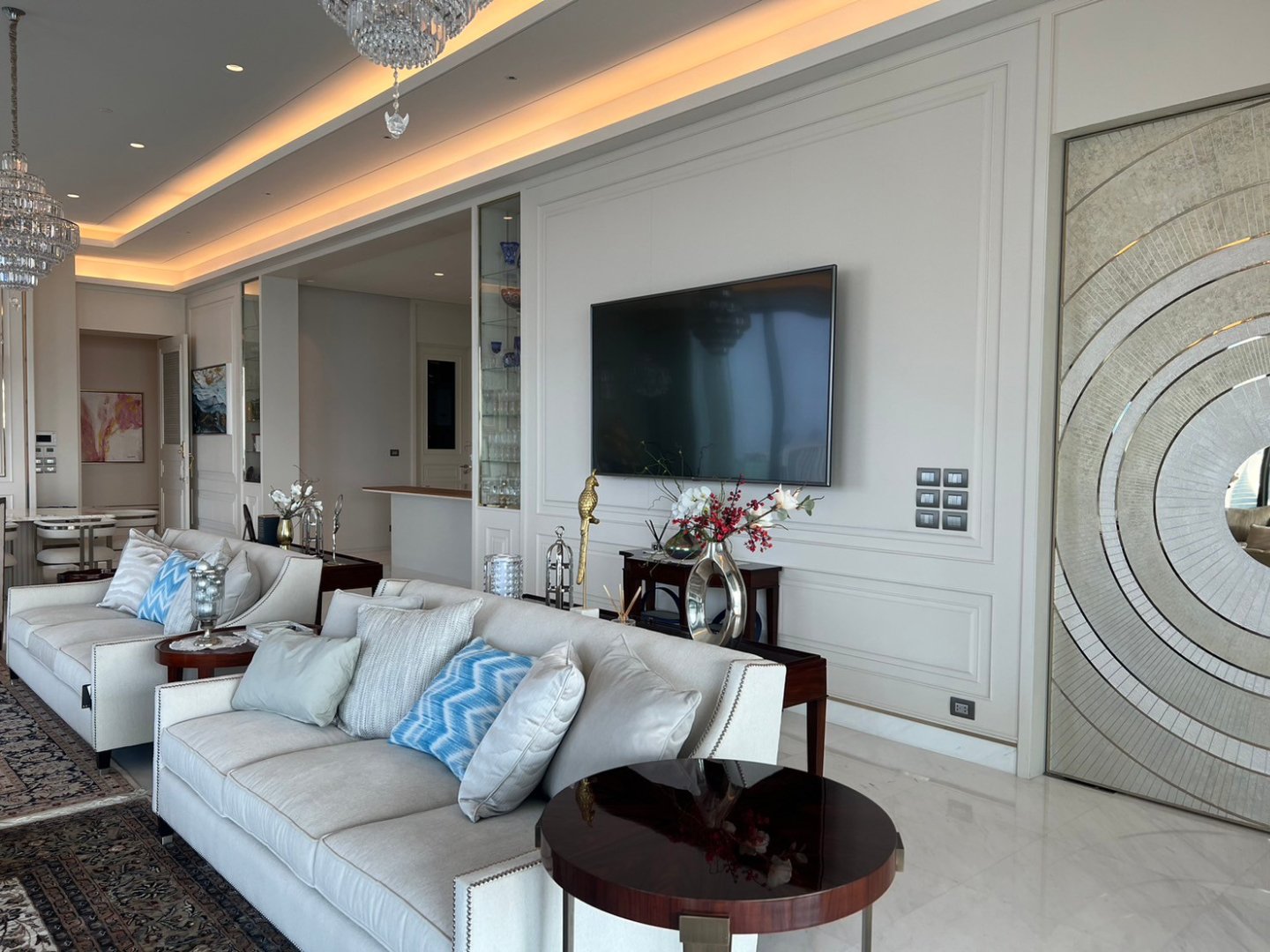The Residences-at-Sindhorn-Kempinski-Hero-Photo-6.jpg