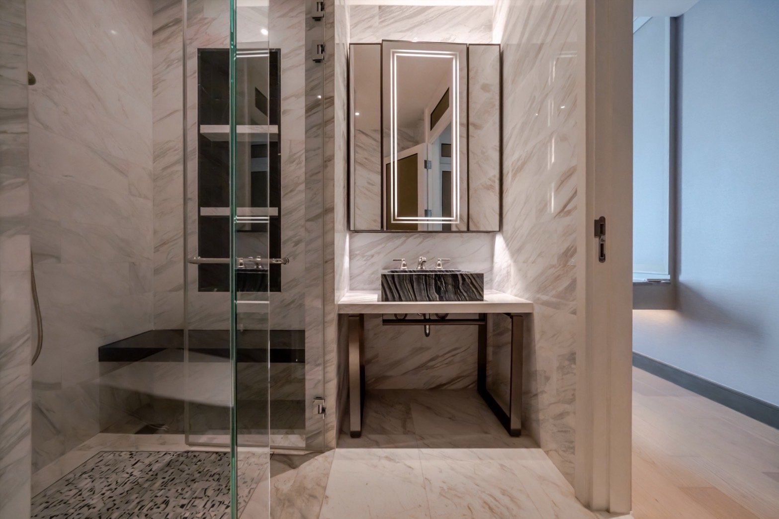CL00147-The Residences-at-Mandarin-Oriental-Hero-Picture-14.jpg