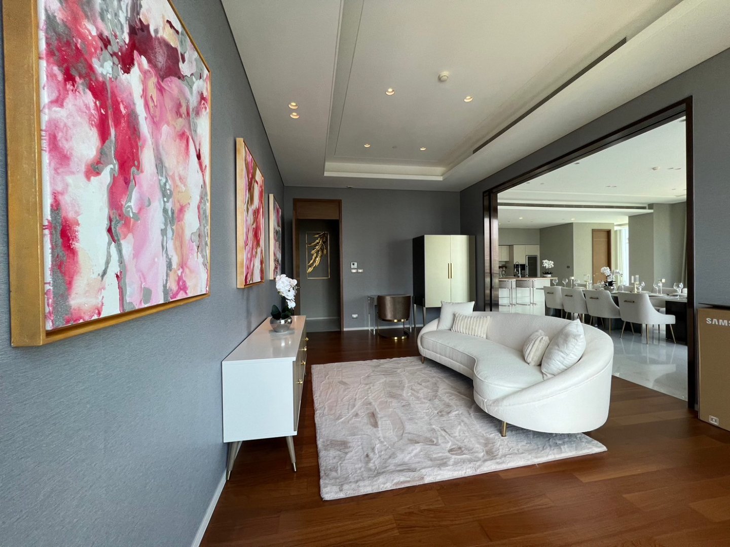 CR00128-The-Residences -at-Sindhorn-Kempinski- hero-Pic-4.jpg