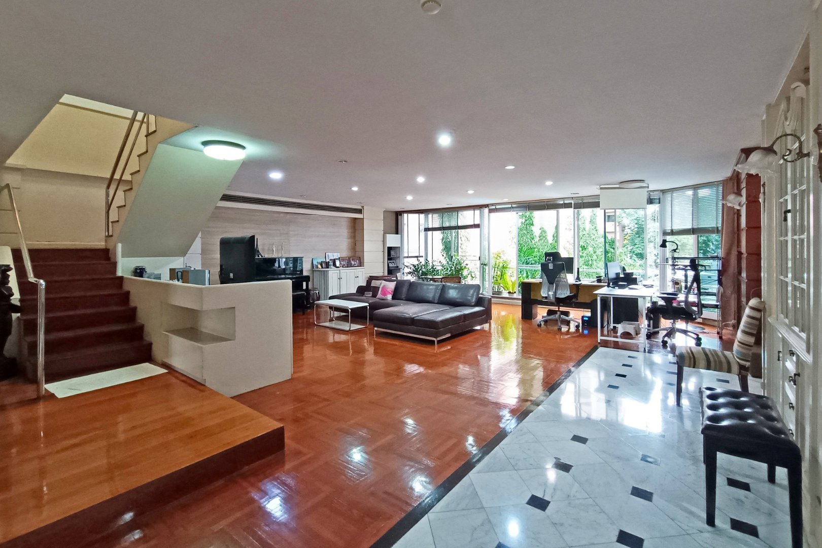 CR00125-Premier-Condominium-10.jpg