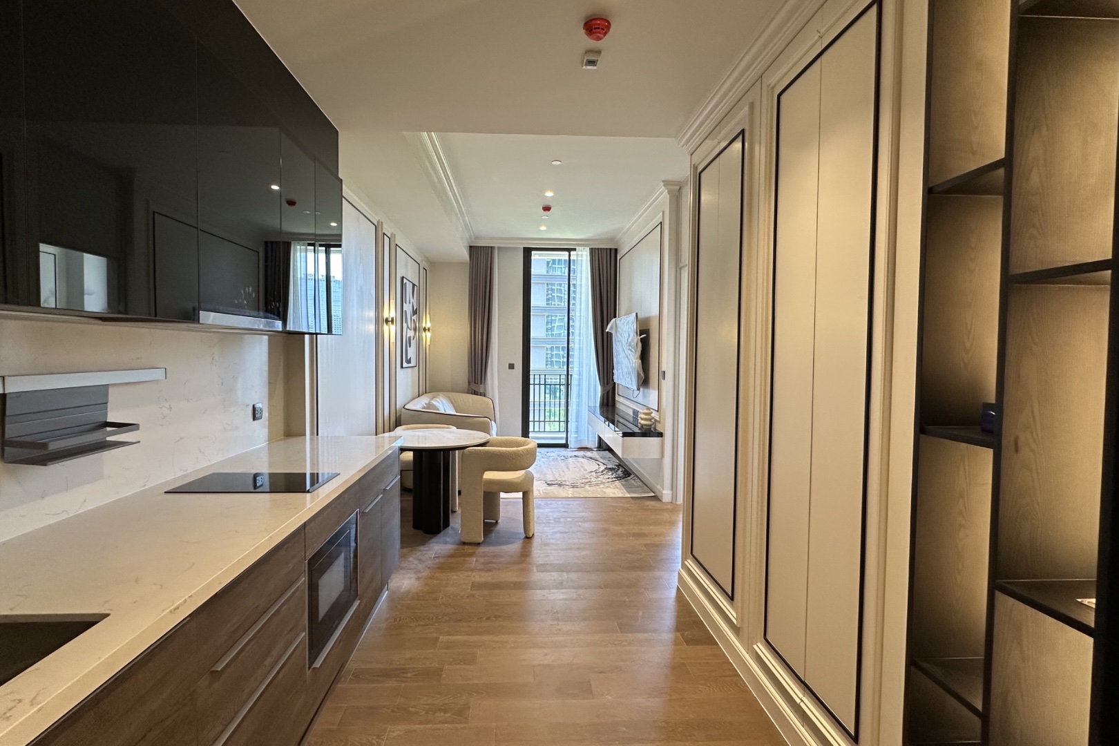 muniq-langsuan-1-bedroom-54-sqm.jpg