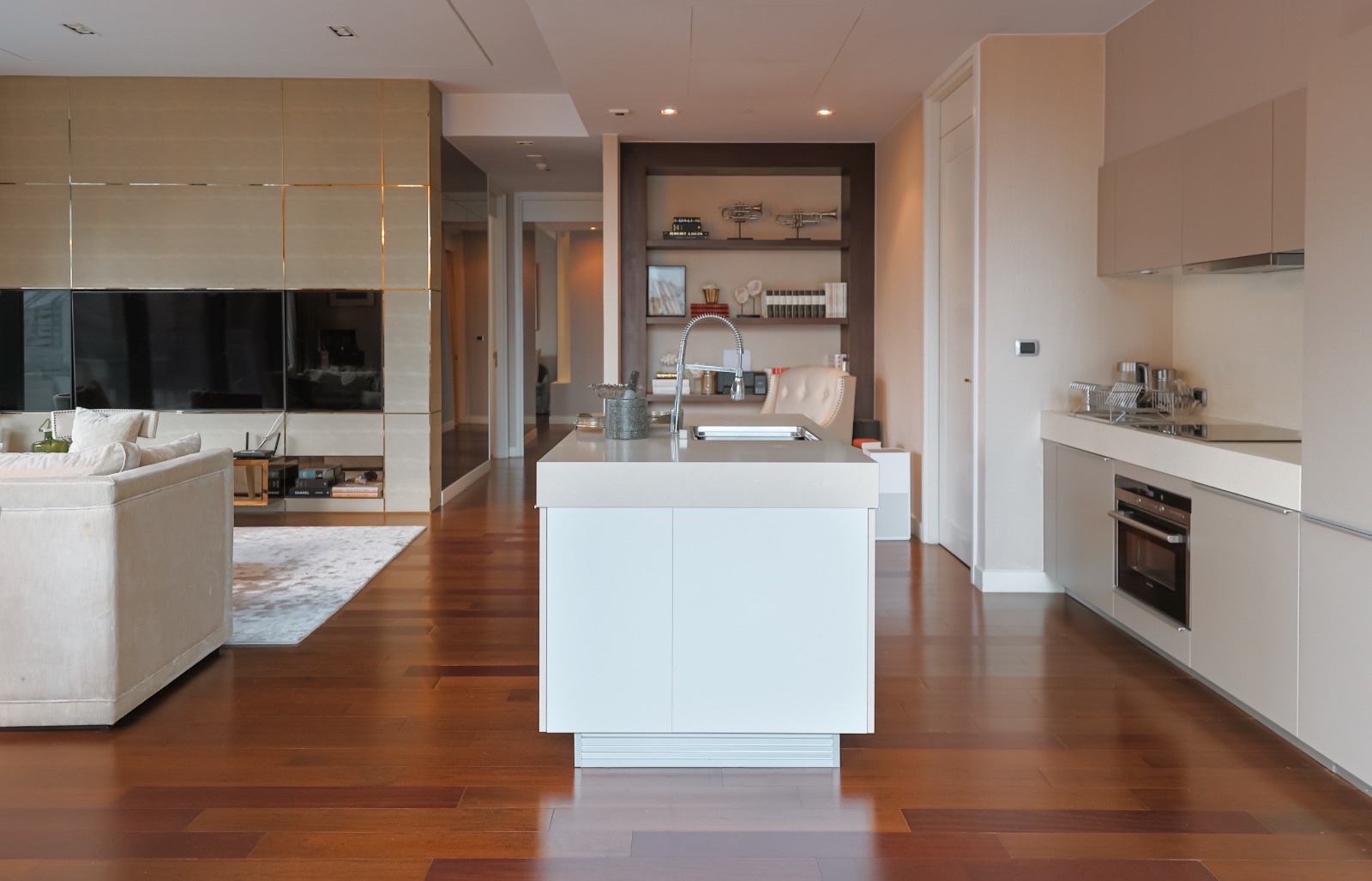 marque-sukhumvit-2-bedrooms-138-sqm-3.jpg