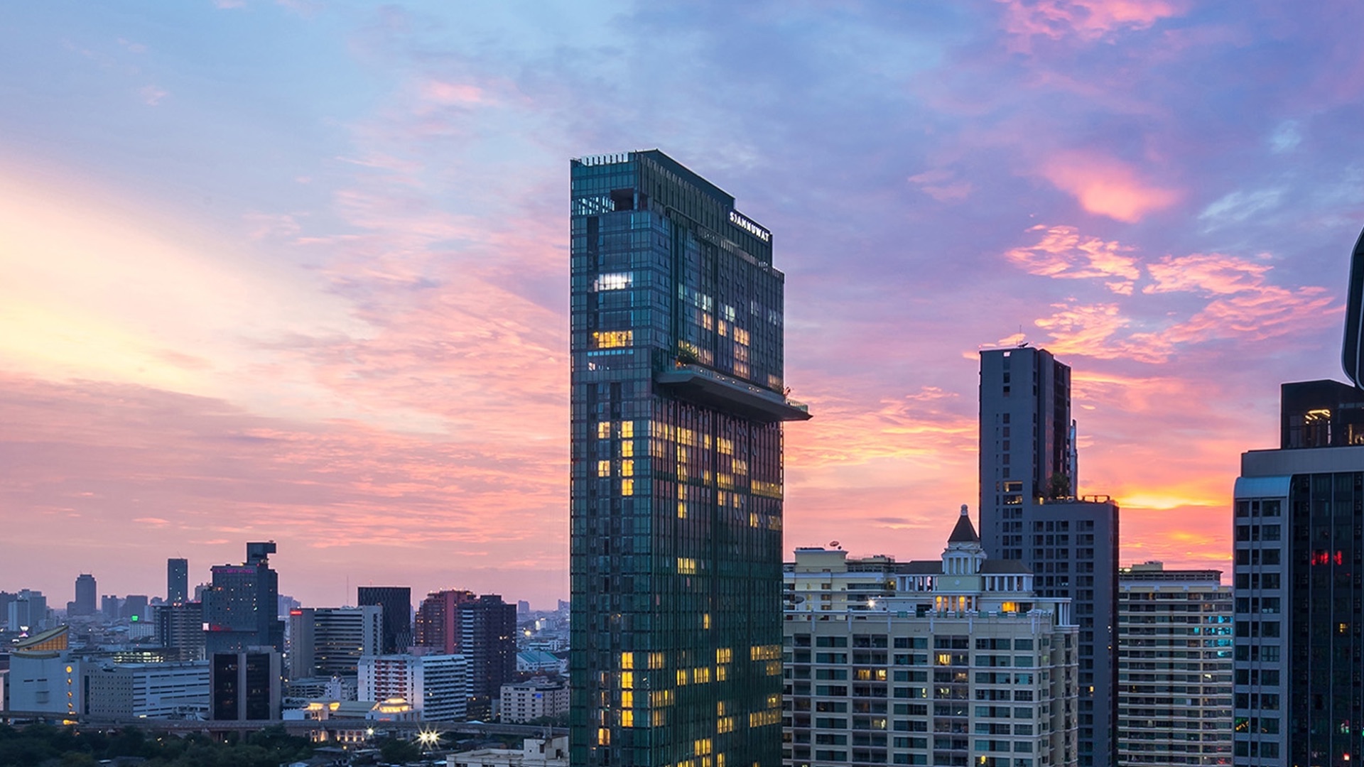 penthouse-at-wish-signature-midtown-siam-1.jpg