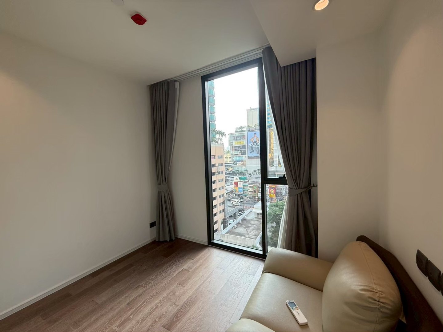 CL00040-MUNIQ-Sukhumvit-2315.jpg