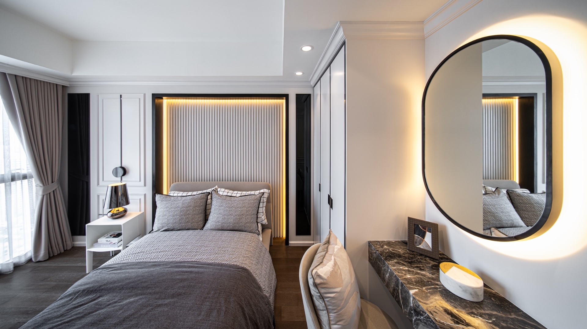 muniq-sukhumvit-23-3-bedrooms-the-collection-5.jpg