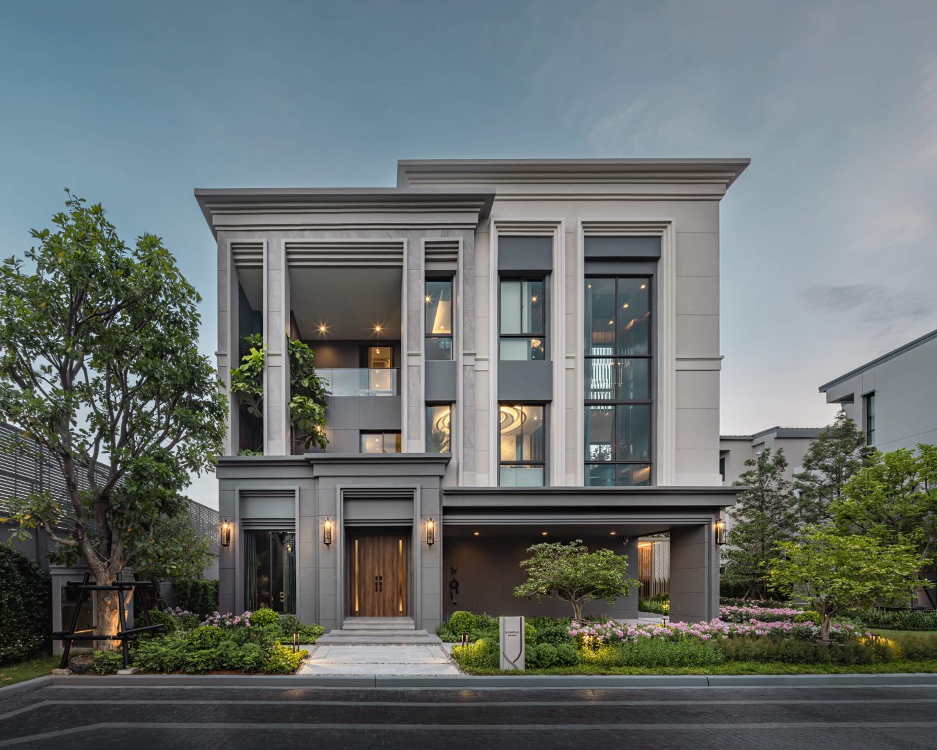 Grand Bangkok Boulevard Pinklao–Borom