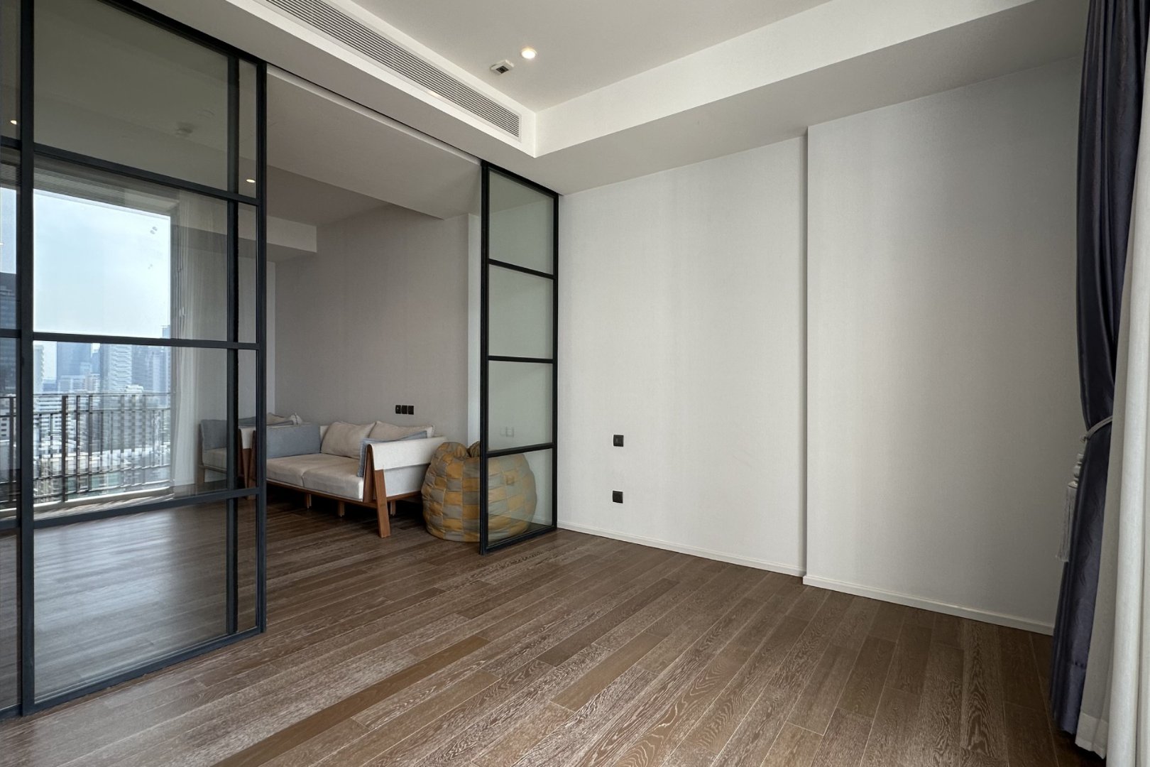 muniq-langsuan-2-bedroom-middle-floor-4.jpg