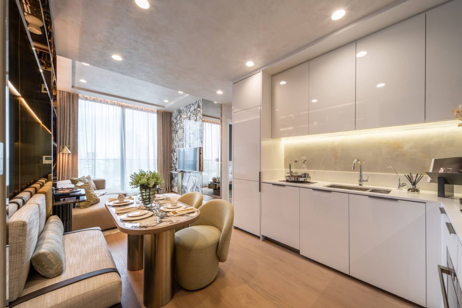 anil-sathorn-12-interior-2.jpg