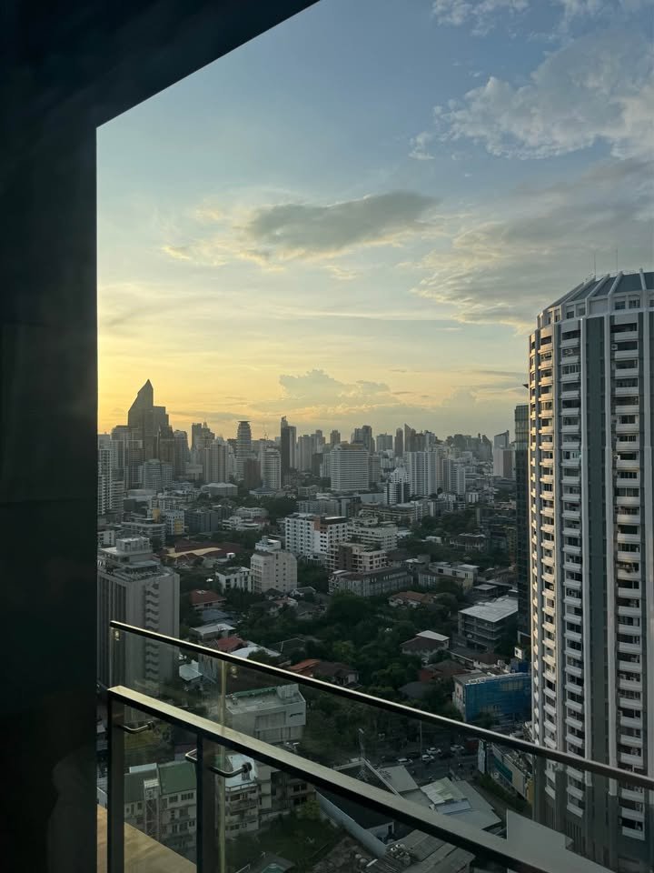Laviq-Sukhumvit-57-Hero-Picture-4.jpg
