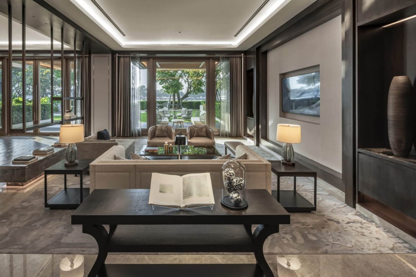 four-season-private-residences-bangkok-interior-2.jpg