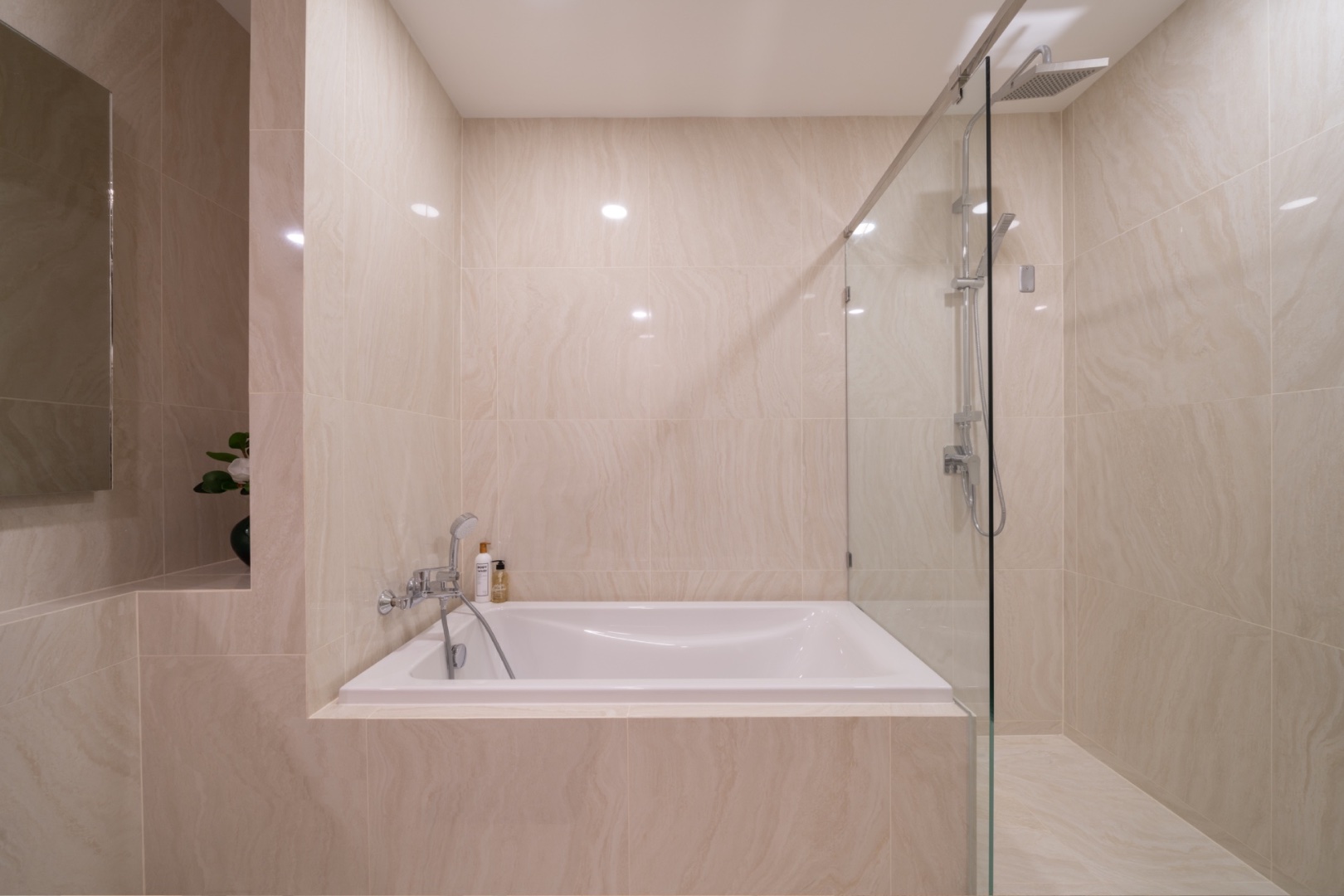 chewathai-residence-thonglor-interior-10.jpg