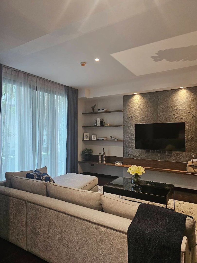 CR00107 La-Citta-Delre-Thonglor1.jpg