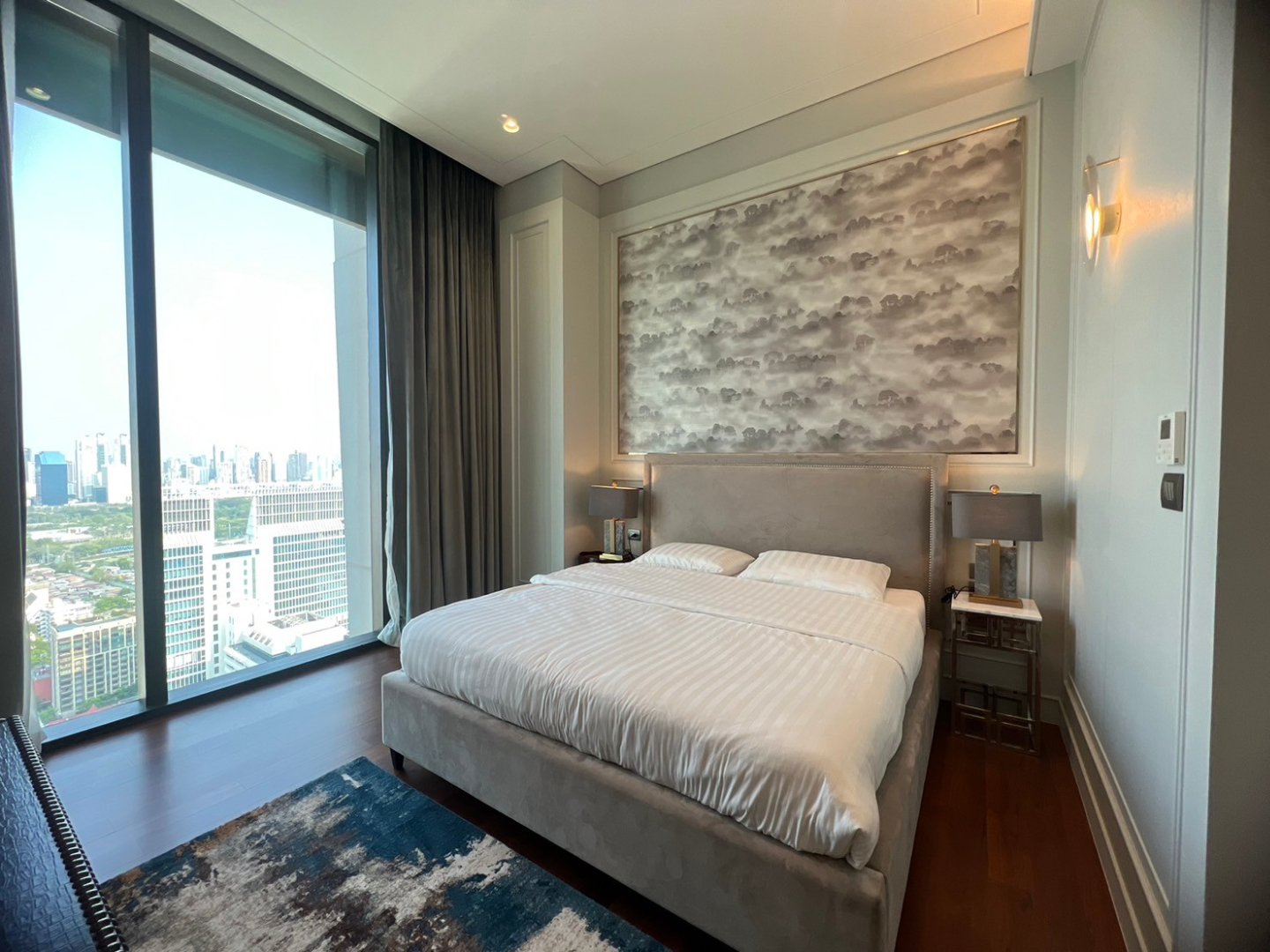 The Residences-at-Sindhorn-Kempinski-Hero-Photo-2.jpg