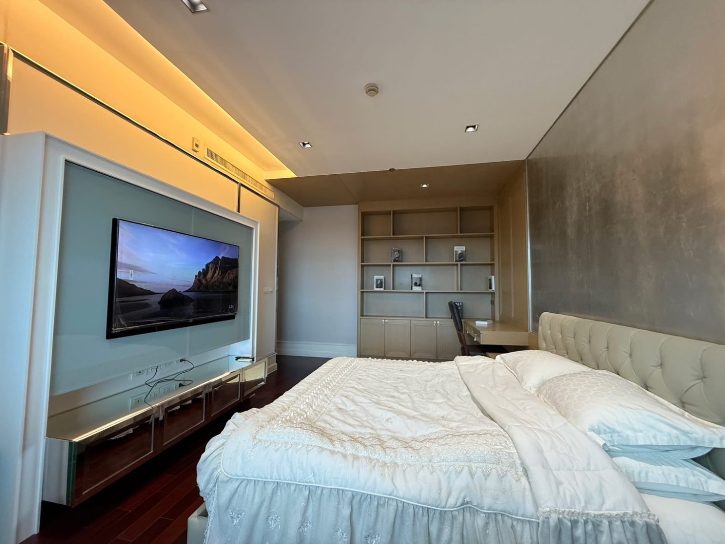 CL00134-Athenee-Residence-5.jpg