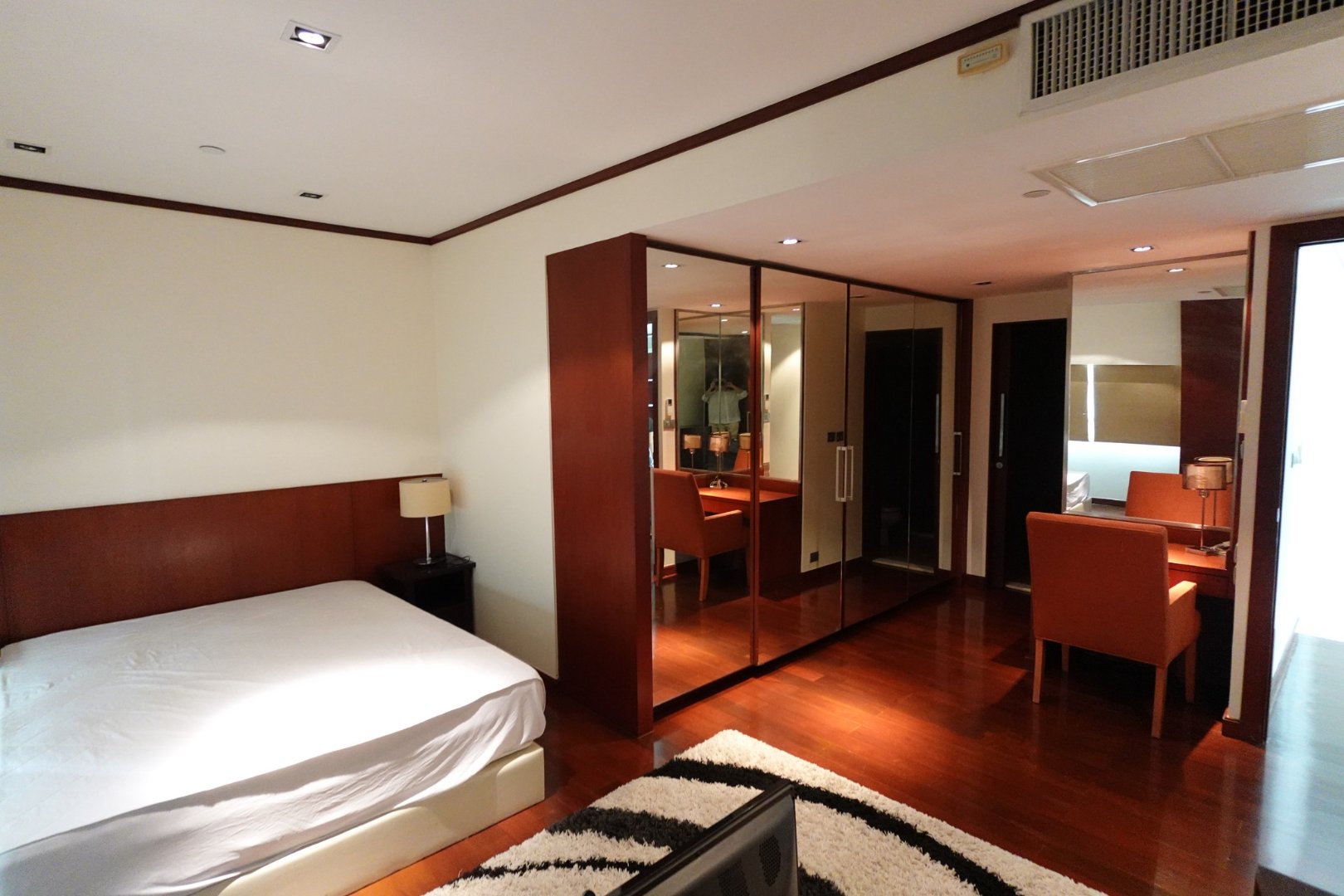 Le-Raffine-Sukhumvit-Soi-31-hero-pic-3.jpg