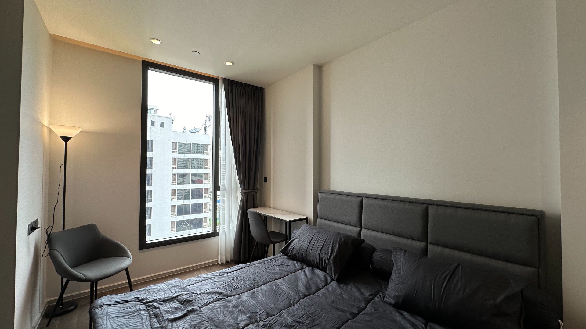 CL00053-MUNIQ-Sukhumvit-23-Hero-Picture-8.jpg